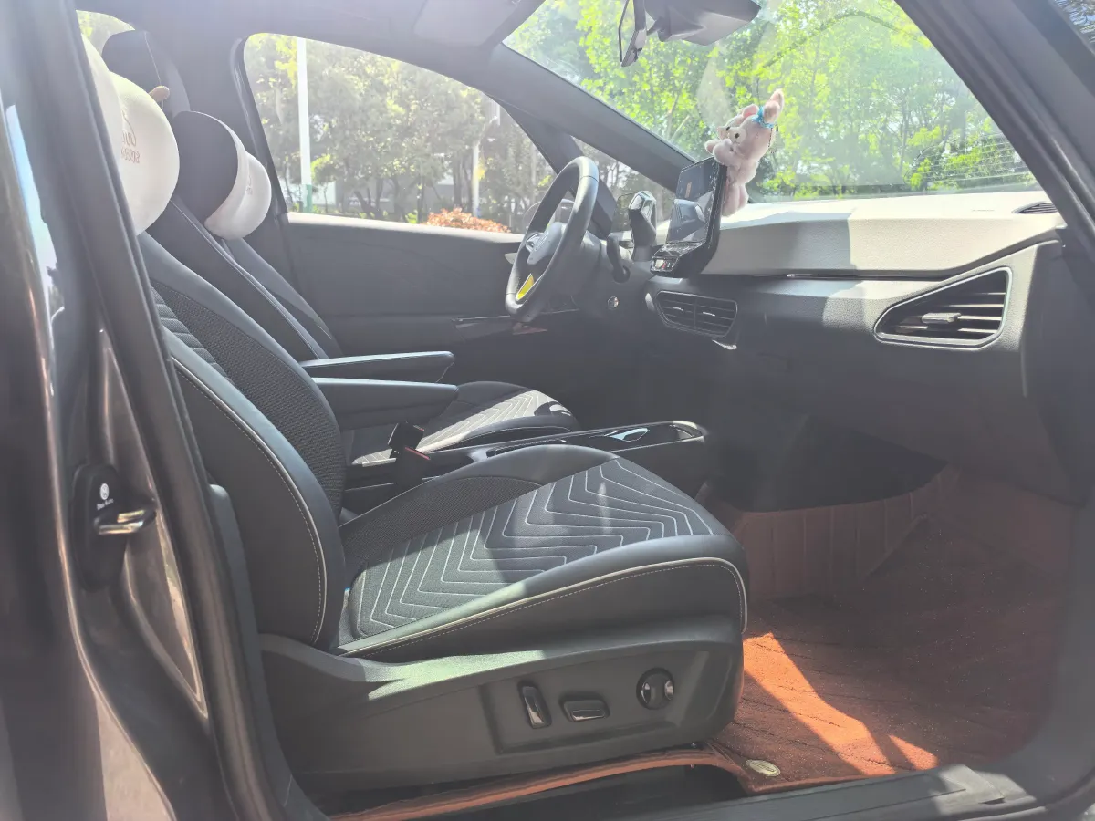 2023 Volkswagen ID.3 BEV 52.8KWH,autocango,china used car exporter,china ev exporter,chinese used car exporter,chinese used ev exporter