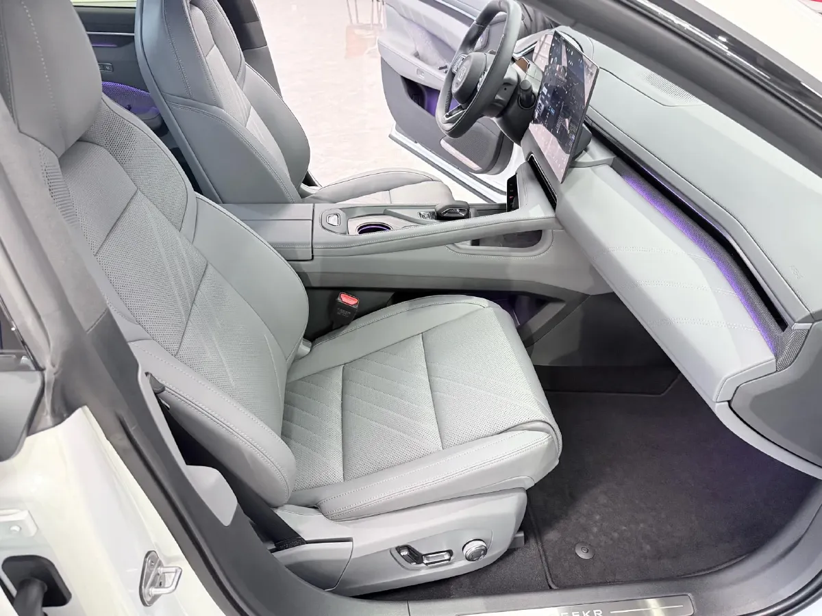 2025 Zeekr 001 BEV 100KWH,autocango,china used car exporter,china ev exporter,chinese used car exporter,chinese used ev exporter