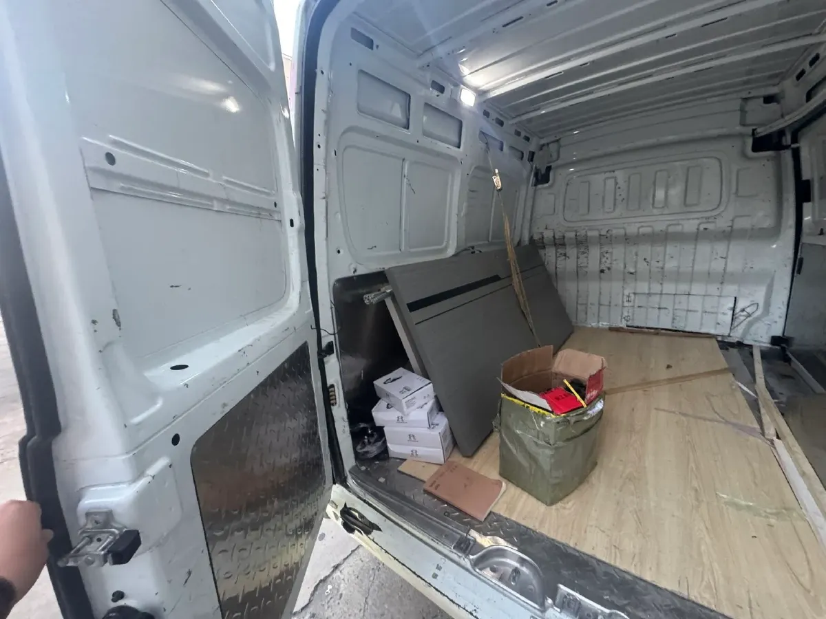 2023 MAXUS XinTu V80 2.0T 127HP L4 6MT,autocango,china used car exporter,china ev exporter,chinese used car exporter,chinese used ev exporter