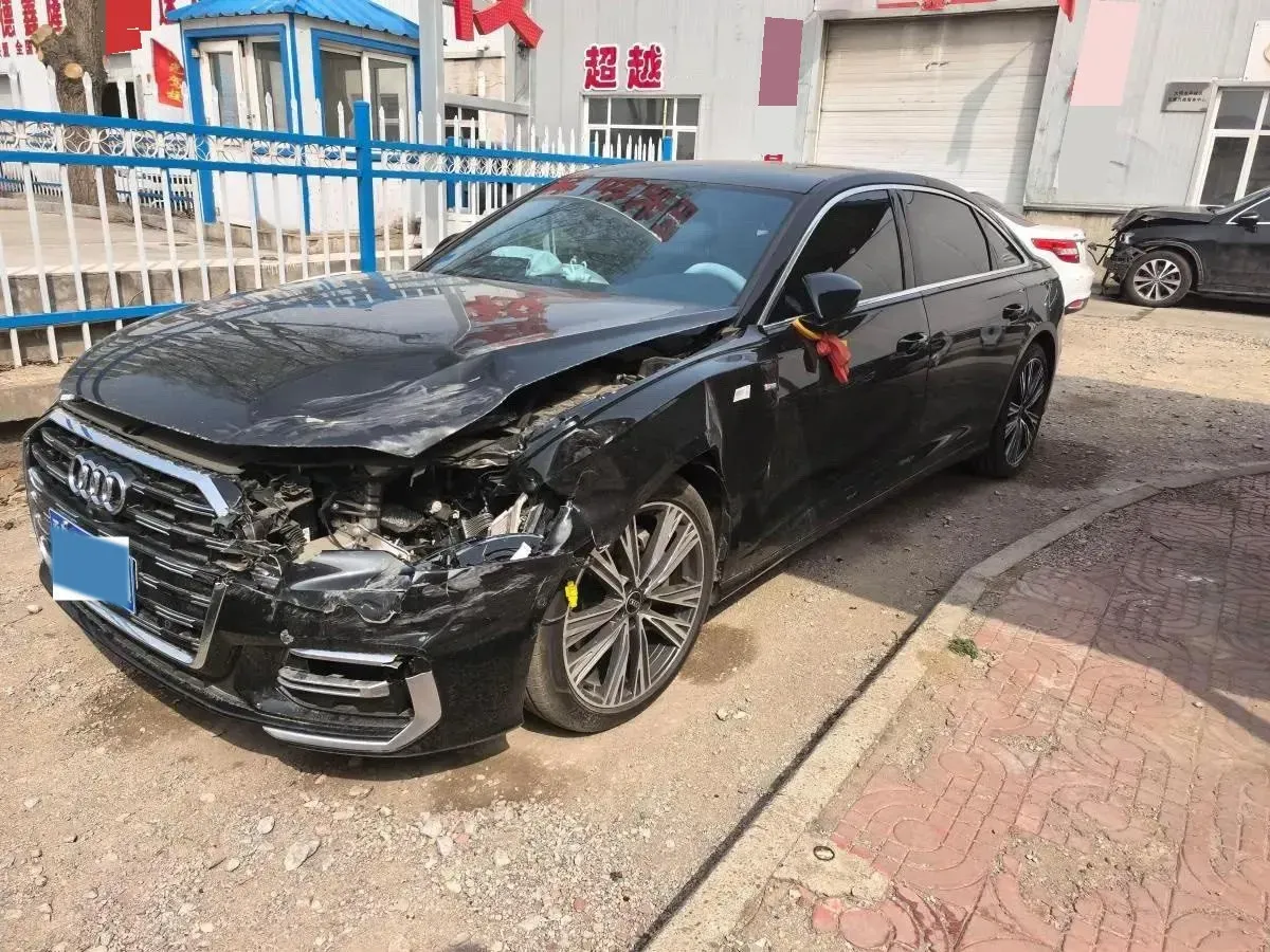 2025 Audi A6L 2.0T 245HP L4 7DCT,autocango,china used car exporter,china ev exporter,chinese used car exporter,chinese used ev exporter
