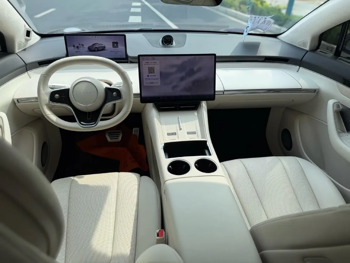 2025 Luxeed R7 REEV 156HP REEV 37KWH,autocango,china used car exporter,china ev exporter,chinese used car exporter,chinese used ev exporter