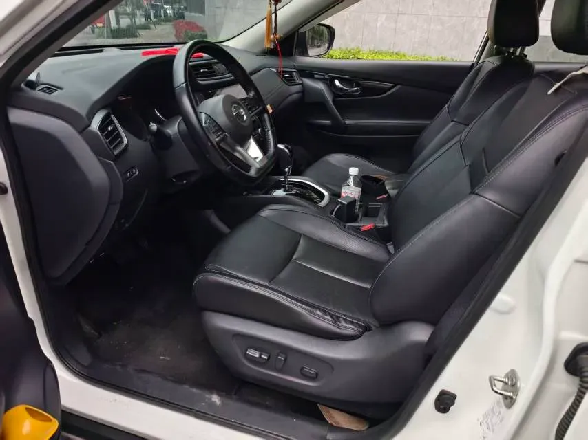 2019 Nissan X-Trail 2.0L 154HP L4 CVT,autocango,china used car exporter,china ev exporter,chinese used car exporter,chinese used ev exporter