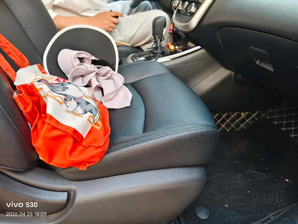 2021 Nissan Tiida 1.6L 122HP L4 CVT,autocango,china used car exporter,china ev exporter,chinese used car exporter,chinese used ev exporter