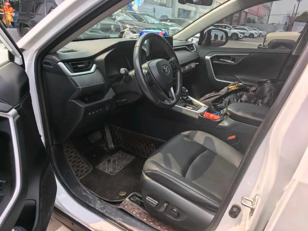 2023 Toyota RAV4 2.0L 171HP L4 CVT,autocango,china used car exporter,china ev exporter,chinese used car exporter,chinese used ev exporter