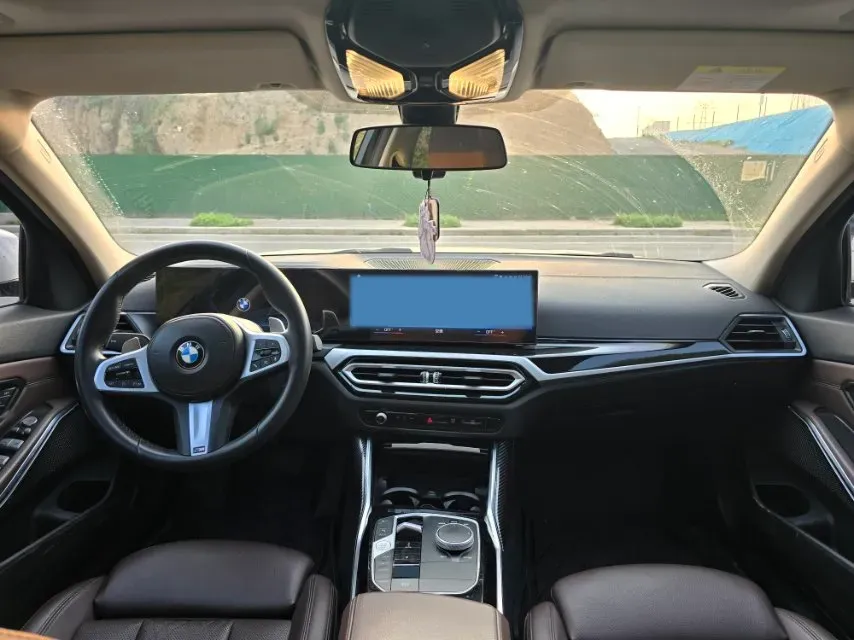 2023 BMW 3 Series 2.0T 156HP L4 8AT,autocango,china used car exporter,china ev exporter,chinese used car exporter,chinese used ev exporter