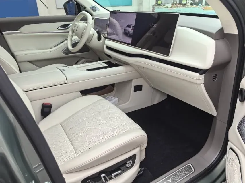 2025 WEY BlueMountain 1.5T 170HP L4 4DHT PHEV 44.5KWH,autocango,china used car exporter,china ev exporter,chinese used car exporter,chinese used ev exporter