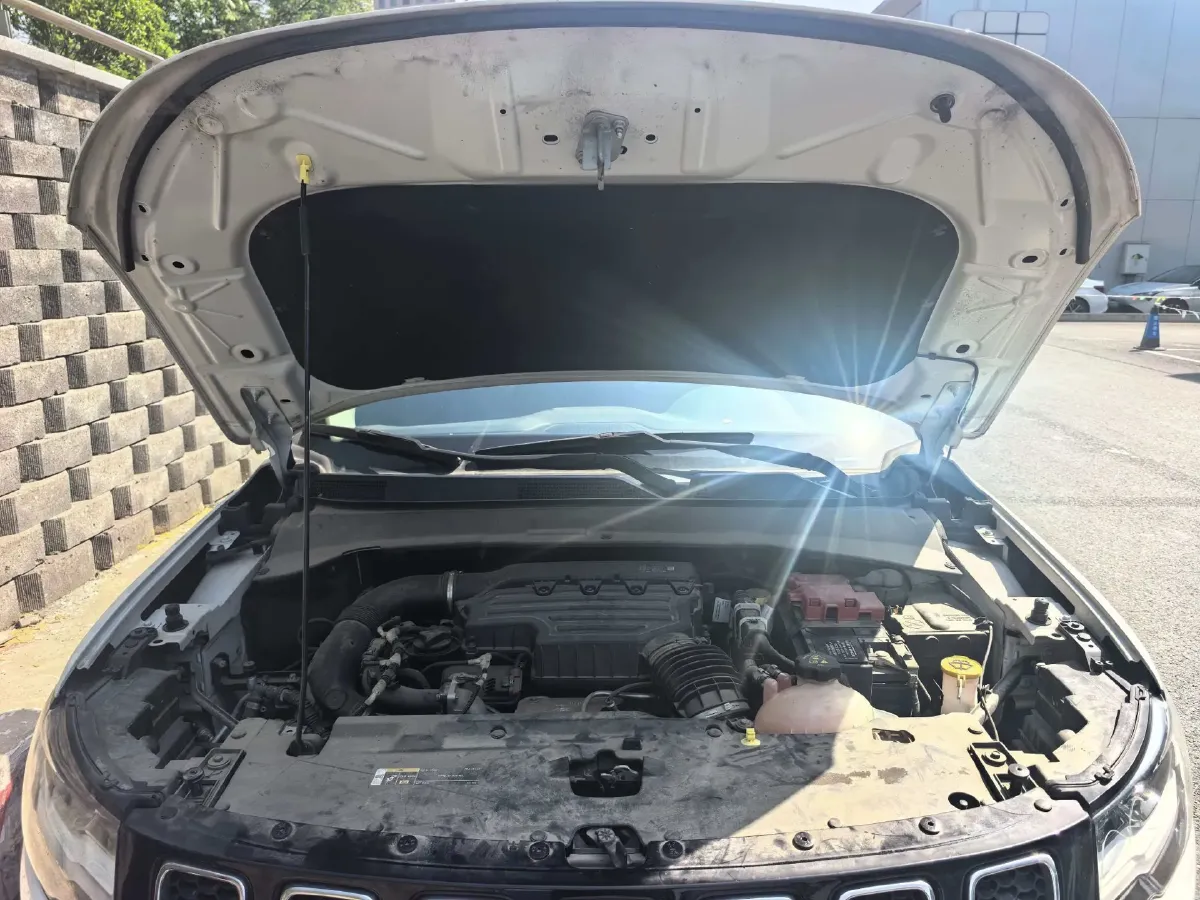 2020 Jeep Compass 1.3T 173HP L4 7DCT,autocango,china used car exporter,china ev exporter,chinese used car exporter,chinese used ev exporter