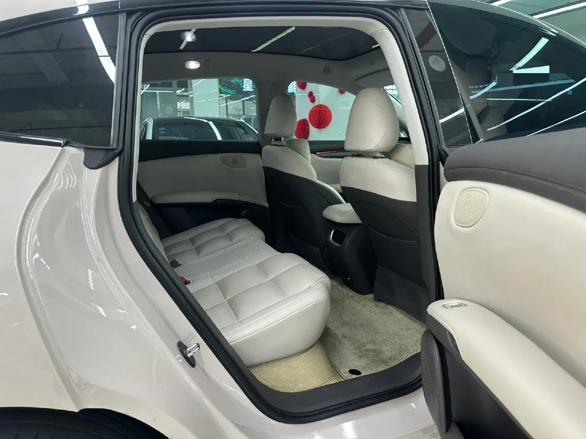 2023 IM LS6 BEV 71KWH,autocango,china used car exporter,china ev exporter,chinese used car exporter,chinese used ev exporter