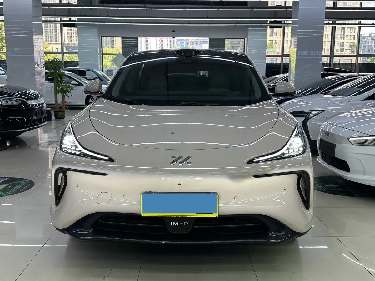 2023 IM LS6 BEV 71KWH,autocango,china used car exporter,china ev exporter,chinese used car exporter,chinese used ev exporter