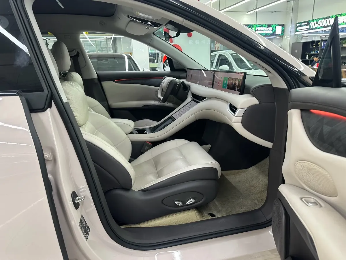 2023 IM LS6 BEV 71KWH,autocango,china used car exporter,china ev exporter,chinese used car exporter,chinese used ev exporter