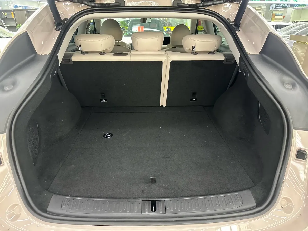 2023 IM LS6 BEV 71KWH,autocango,china used car exporter,china ev exporter,chinese used car exporter,chinese used ev exporter