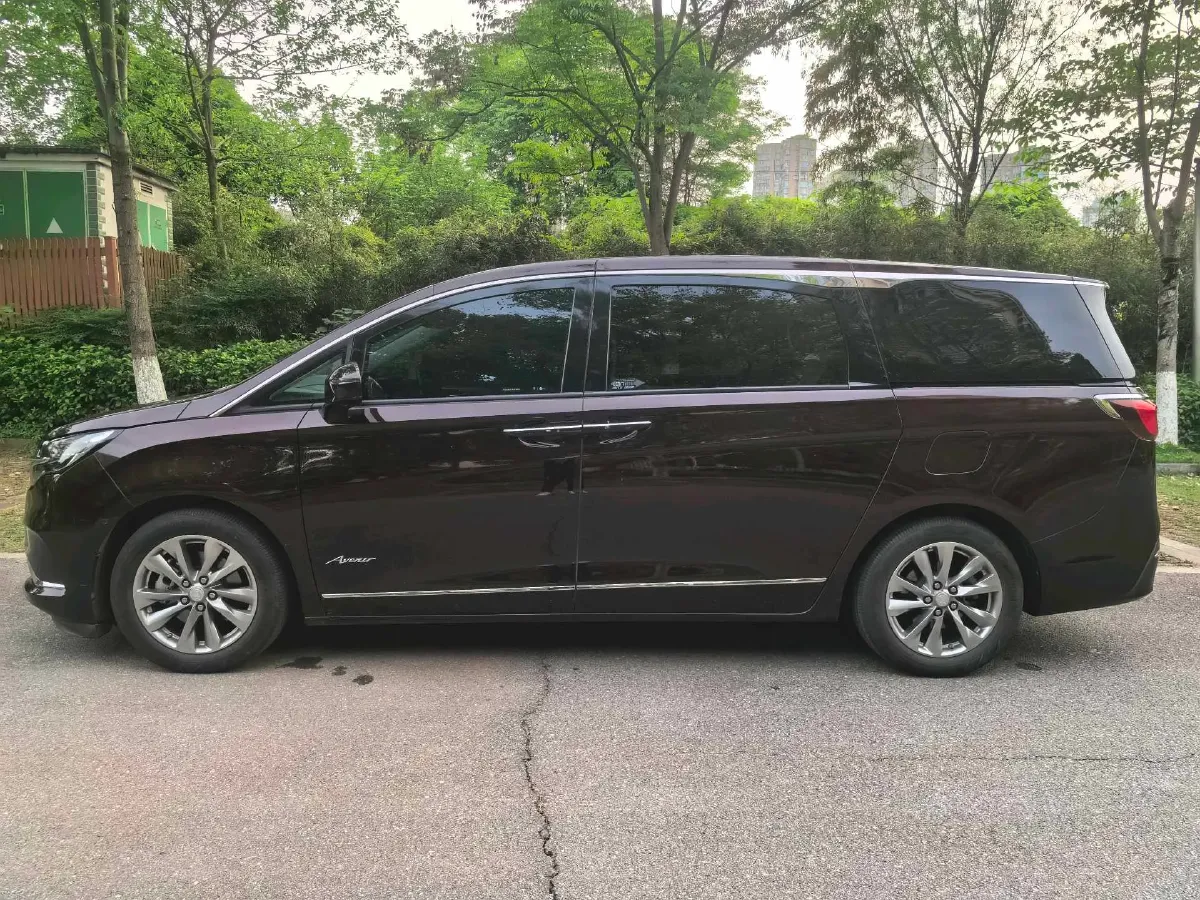 2022 Buick GL8 2.0T 237HP L4 9AT,autocango,china used car exporter,china ev exporter,chinese used car exporter,chinese used ev exporter