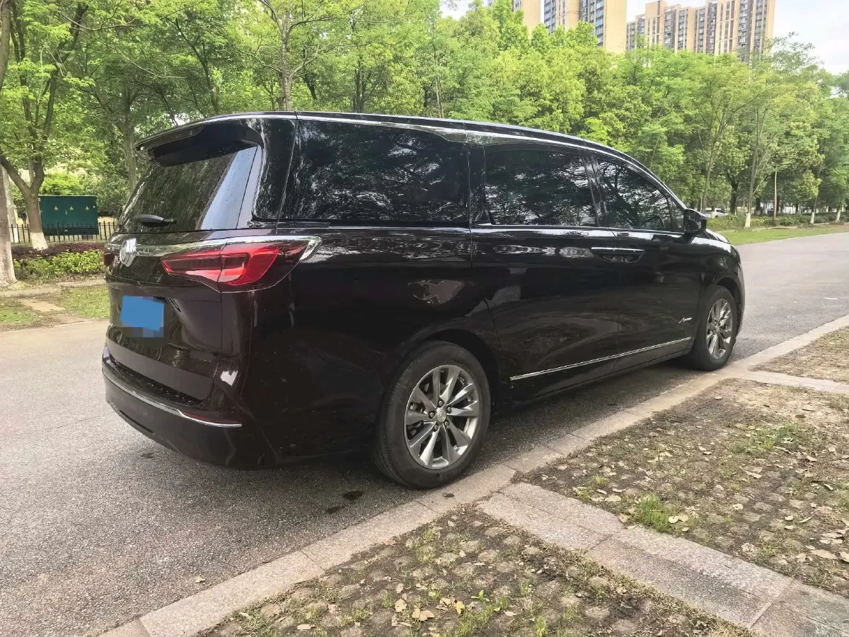 2022 Buick GL8 2.0T 237HP L4 9AT,autocango,china used car exporter,china ev exporter,chinese used car exporter,chinese used ev exporter