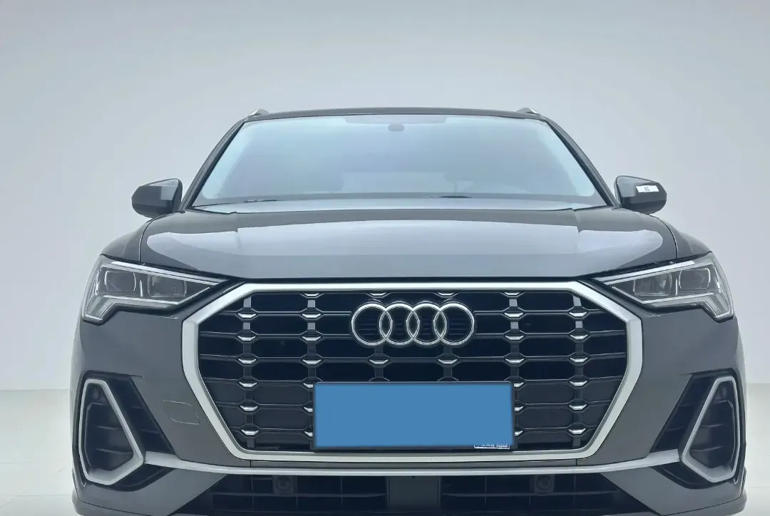 2022 Audi Q3 1.4T 150HP L4 7DCT,autocango,china used car exporter,china ev exporter,chinese used car exporter,chinese used ev exporter