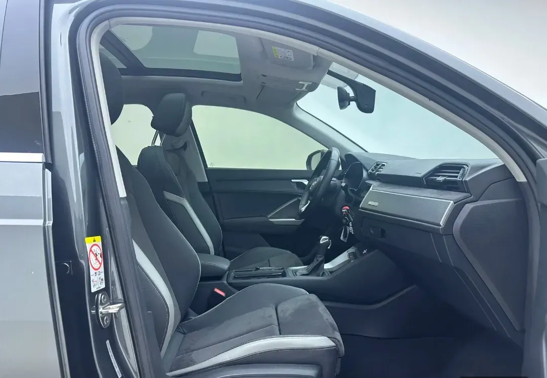 2022 Audi Q3 1.4T 150HP L4 7DCT,autocango,china used car exporter,china ev exporter,chinese used car exporter,chinese used ev exporter