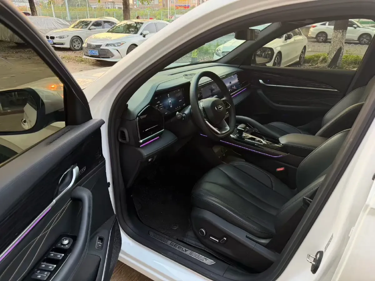 2024 Geely Monjaro 2.0T 218HP L4 7DCT,autocango,china used car exporter,china ev exporter,chinese used car exporter,chinese used ev exporter