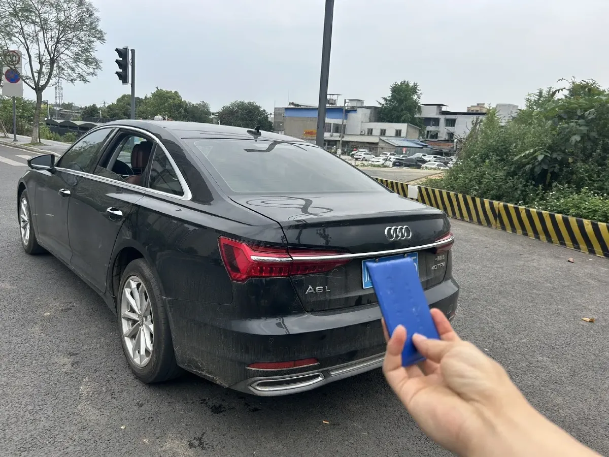 2021 Audi A6L 2.0T 190HP L4 7DCT,autocango,china used car exporter,china ev exporter,chinese used car exporter,chinese used ev exporter