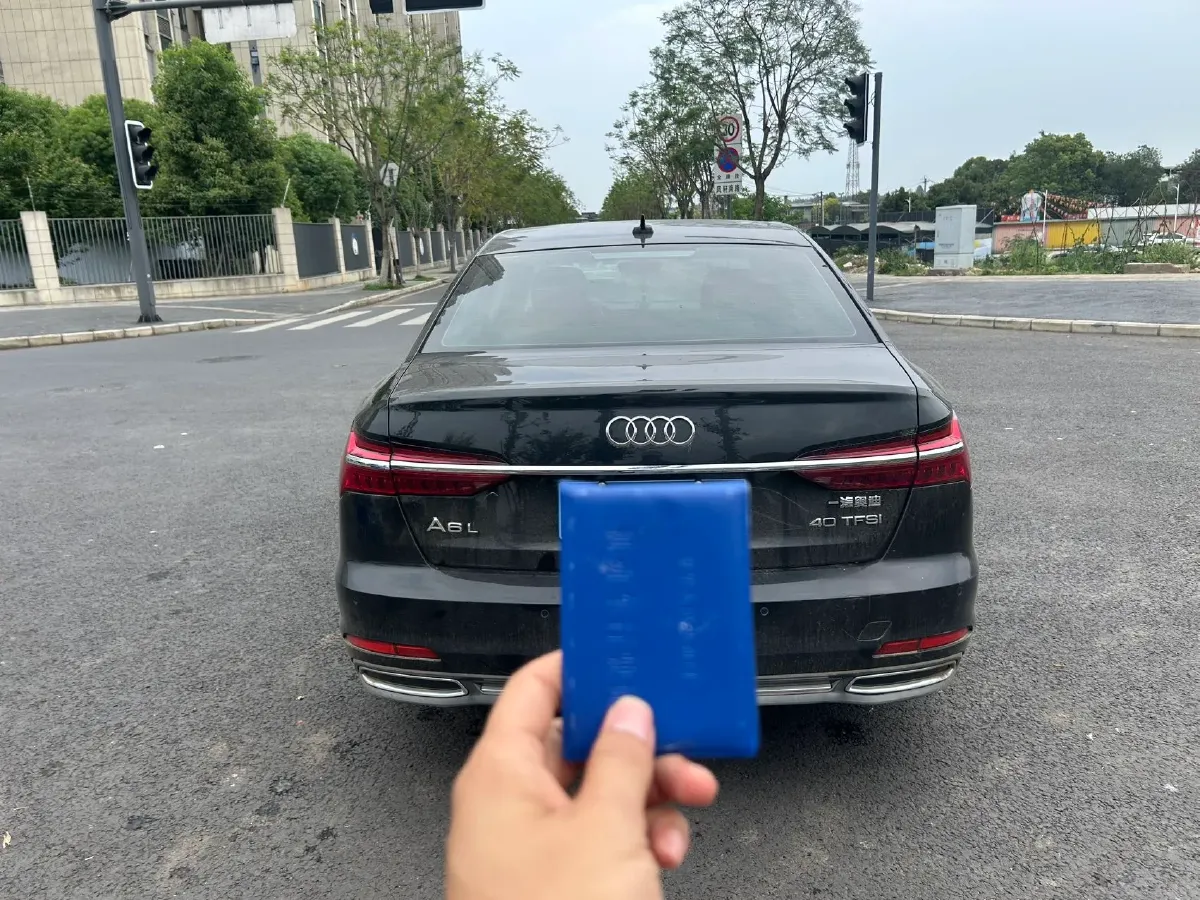 2021 Audi A6L 2.0T 190HP L4 7DCT,autocango,china used car exporter,china ev exporter,chinese used car exporter,chinese used ev exporter