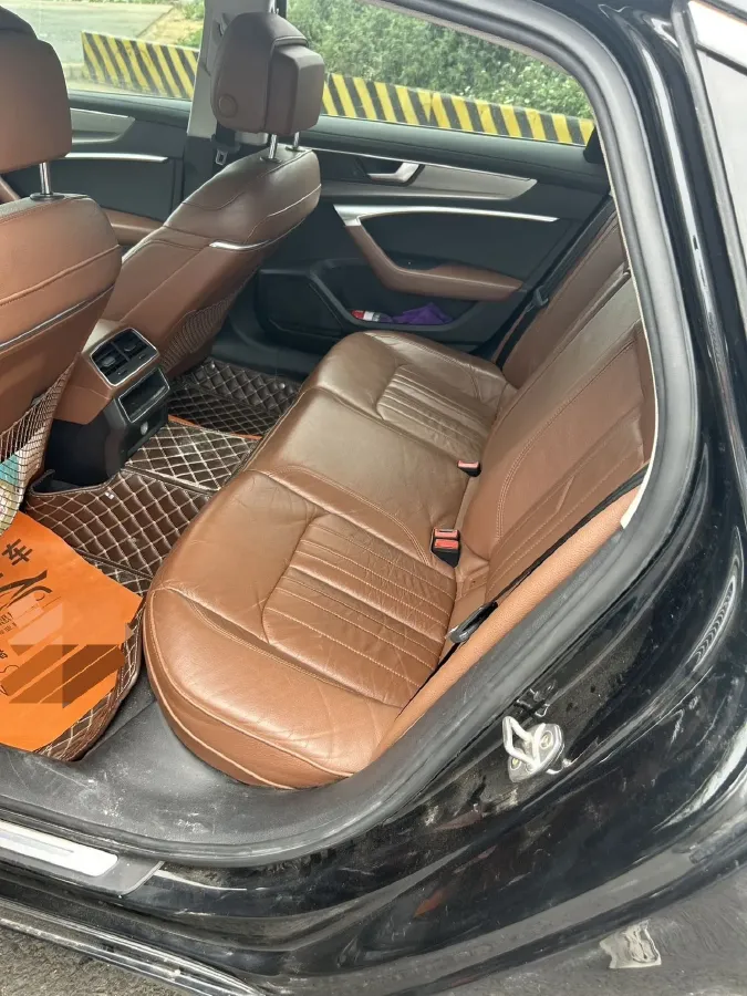 2021 Audi A6L 2.0T 190HP L4 7DCT,autocango,china used car exporter,china ev exporter,chinese used car exporter,chinese used ev exporter