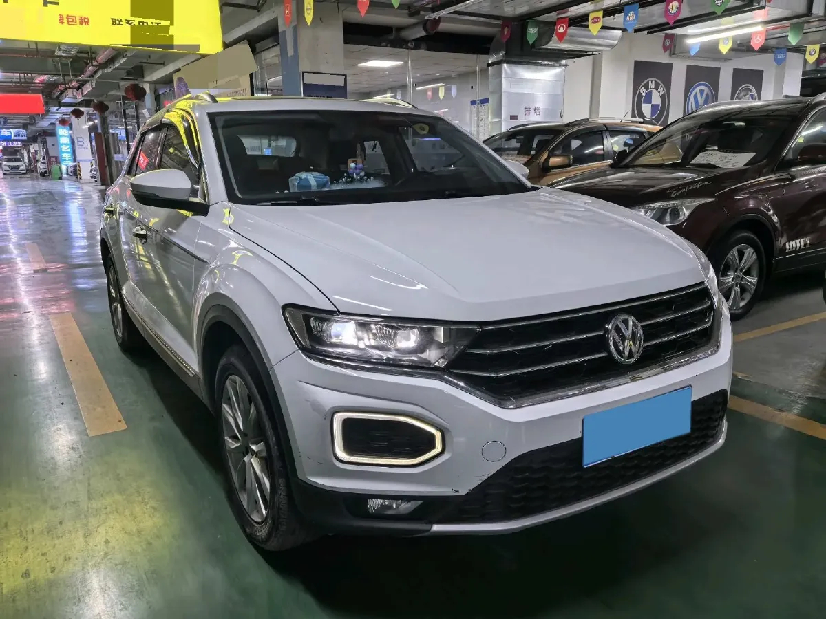 2020 Volkswagen T-Roc 1.4T 131HP L4 7DCT,autocango,china used car exporter,china ev exporter,chinese used car exporter,chinese used ev exporter