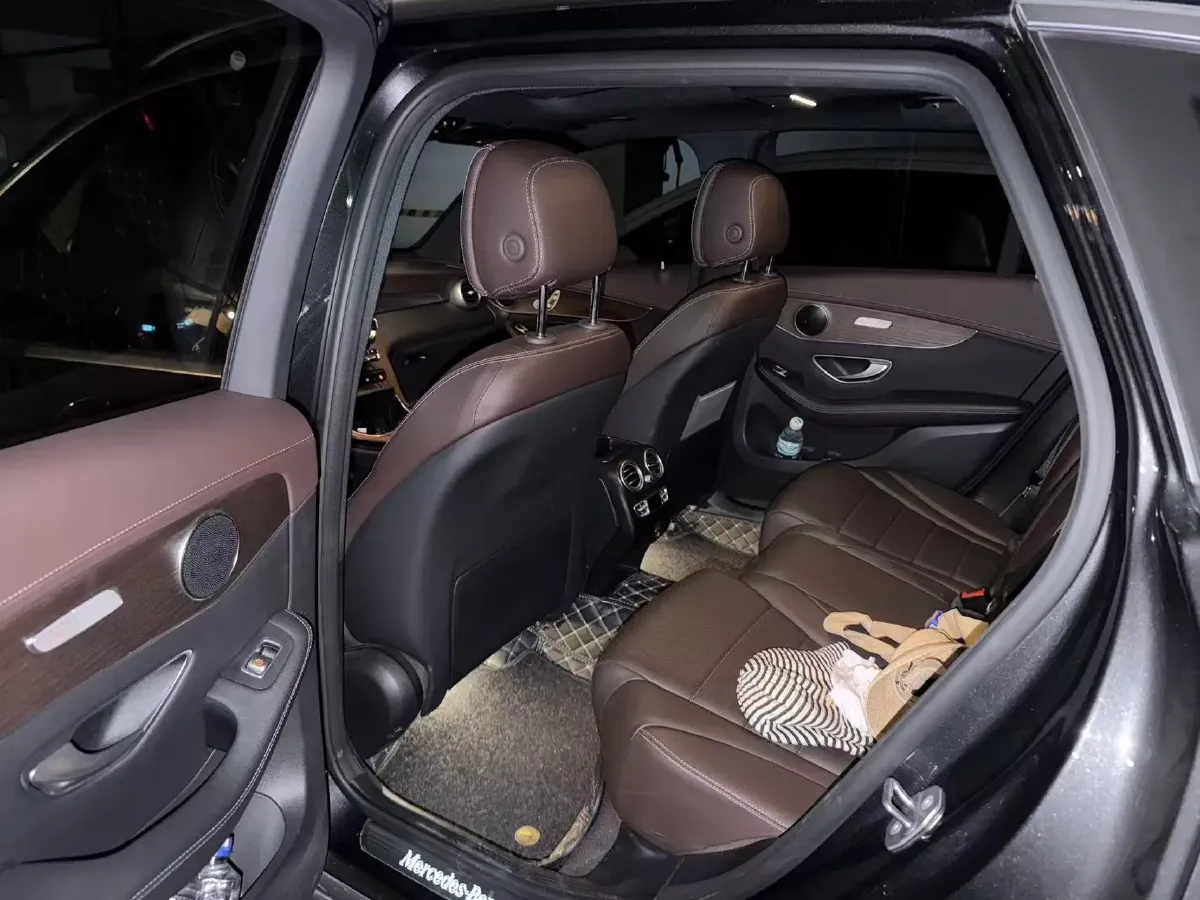 2022 Mercedes-Benz GLC Class 2.0T 258HP L4 9AT,autocango,china used car exporter,china ev exporter,chinese used car exporter,chinese used ev exporter