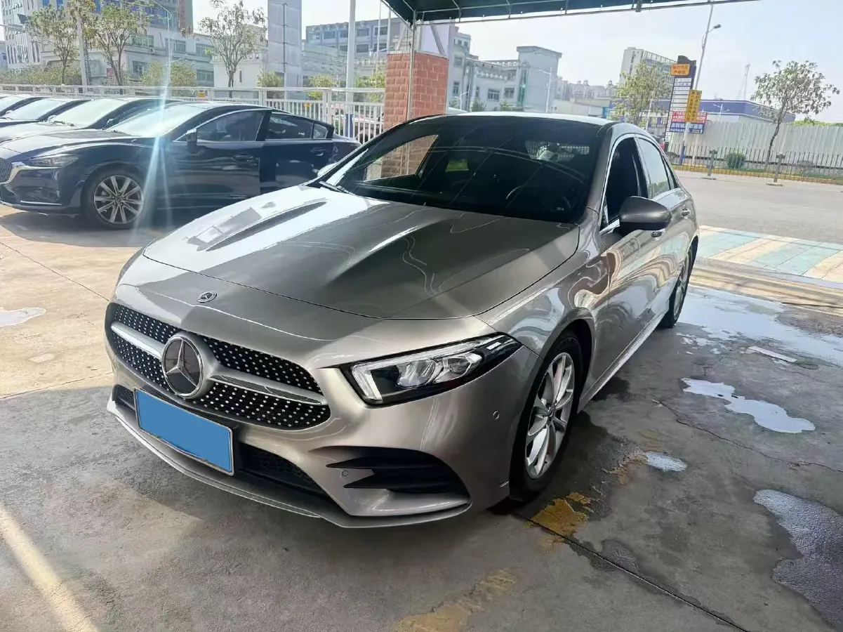 2021 Mercedes-Benz A Class 1.3T 163HP L4 7DCT,autocango,china used car exporter,china ev exporter,chinese used car exporter,chinese used ev exporter