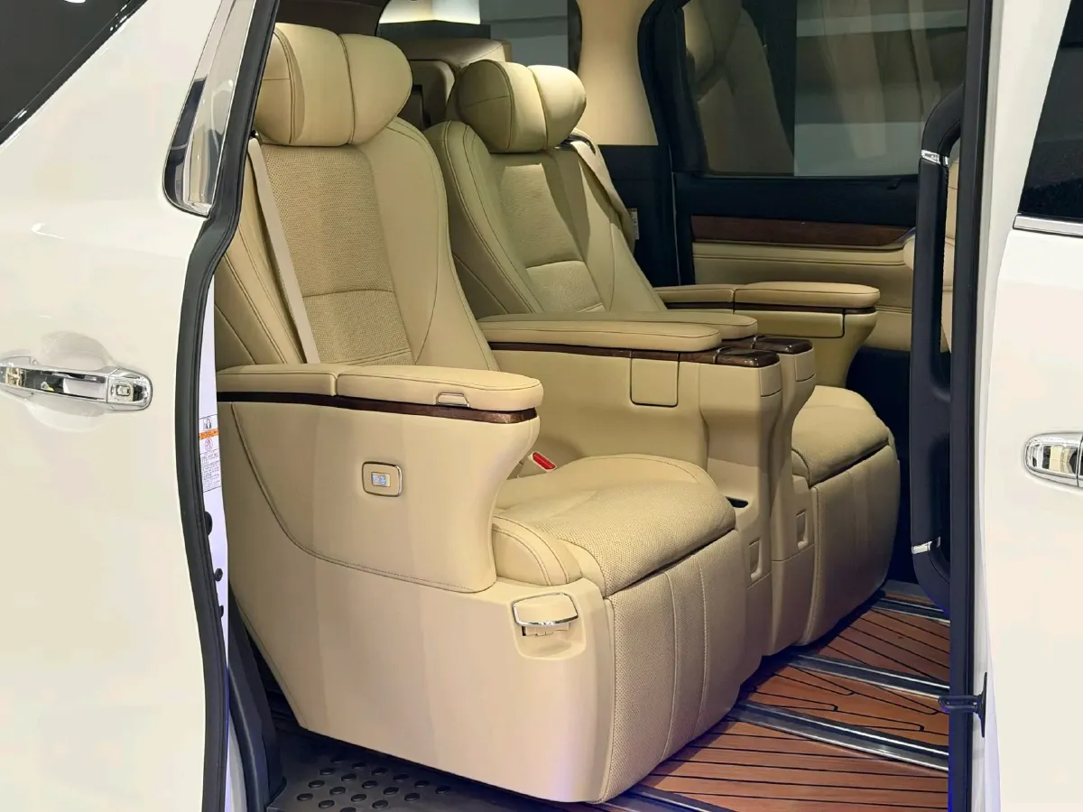 2018 Toyota Alphard 3.5L 275HP V6 6AT,autocango,china used car exporter,china ev exporter,chinese used car exporter,chinese used ev exporter