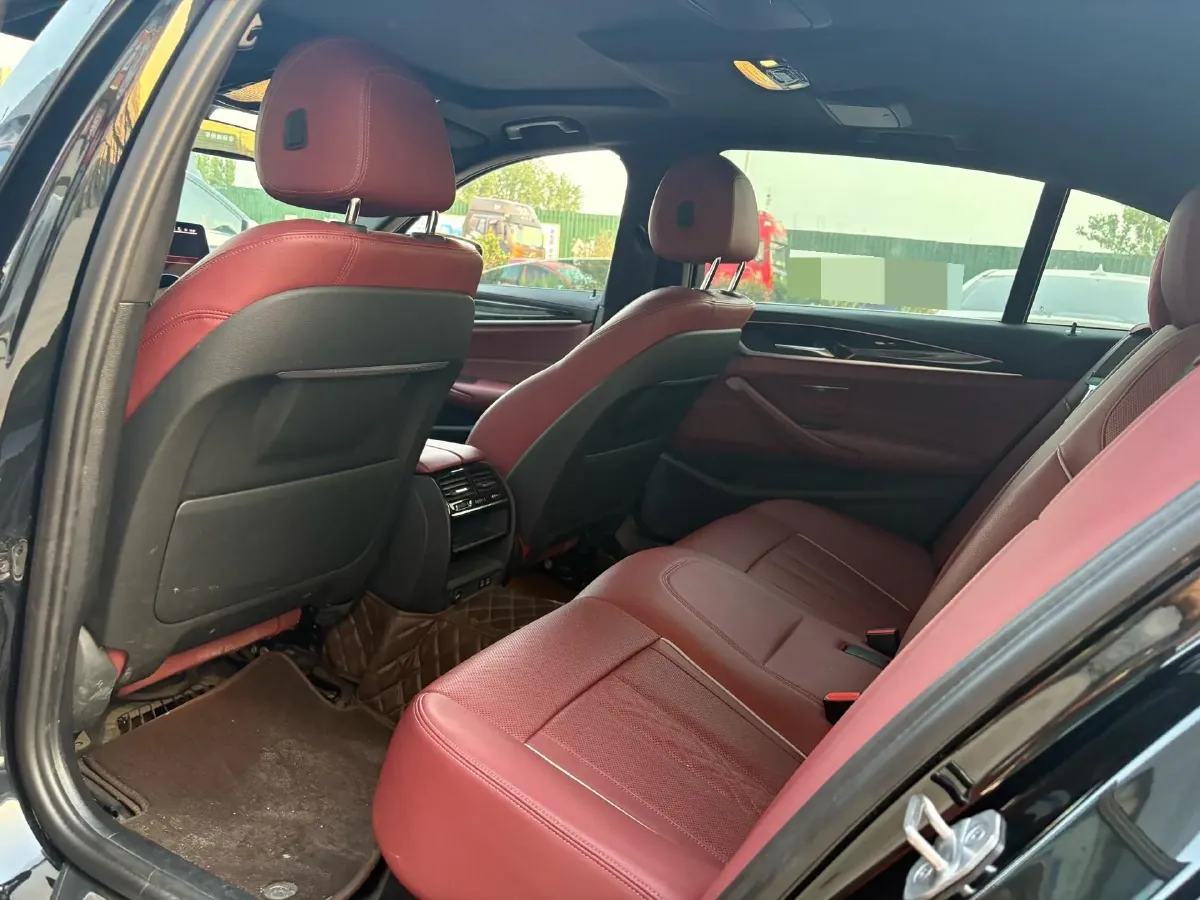 2022 BMW 5 Series 2.0T 184HP L4 8AT,autocango,china used car exporter,china ev exporter,chinese used car exporter,chinese used ev exporter