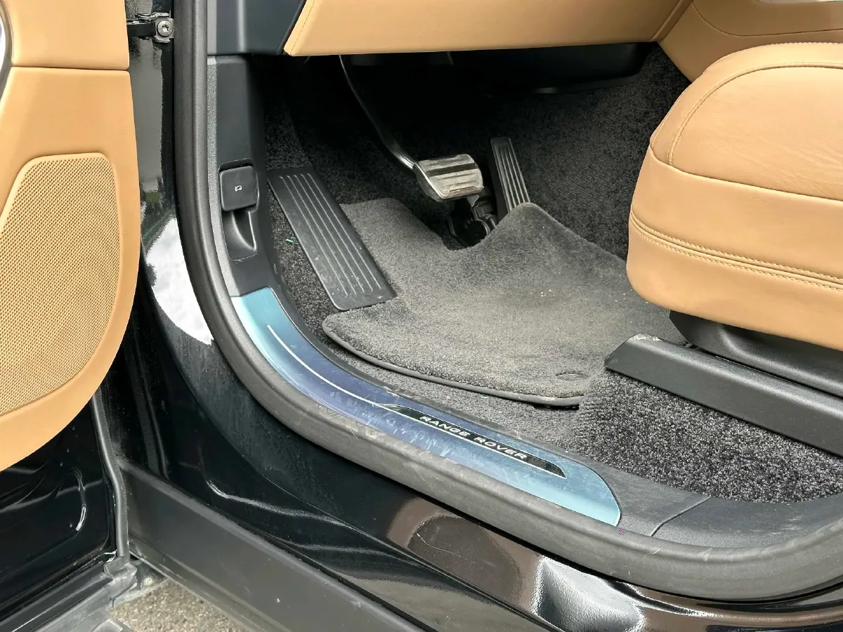 2025 Land Rover Range Rover 3.0T 400HP L6 8AT,autocango,china used car exporter,china ev exporter,chinese used car exporter,chinese used ev exporter