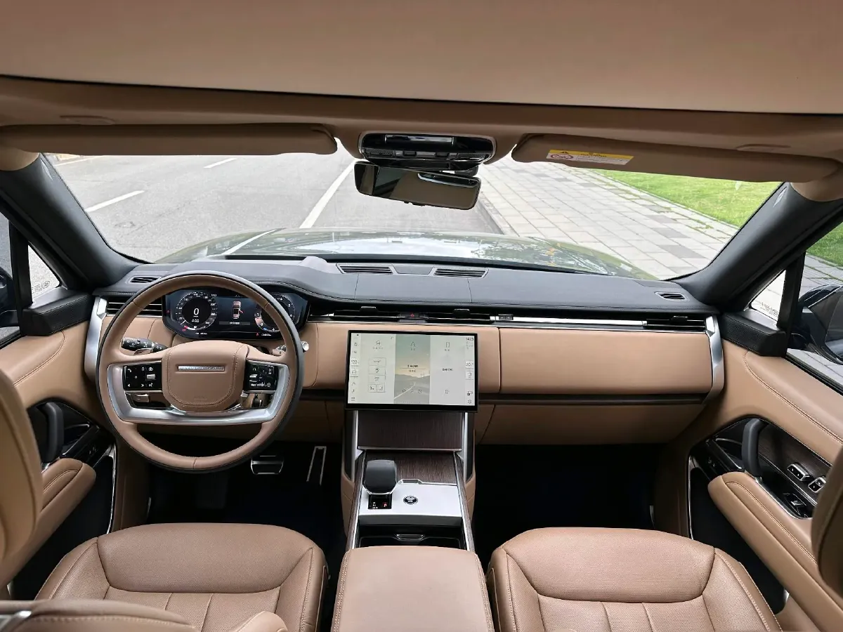 2025 Land Rover Range Rover 3.0T 400HP L6 8AT,autocango,china used car exporter,china ev exporter,chinese used car exporter,chinese used ev exporter