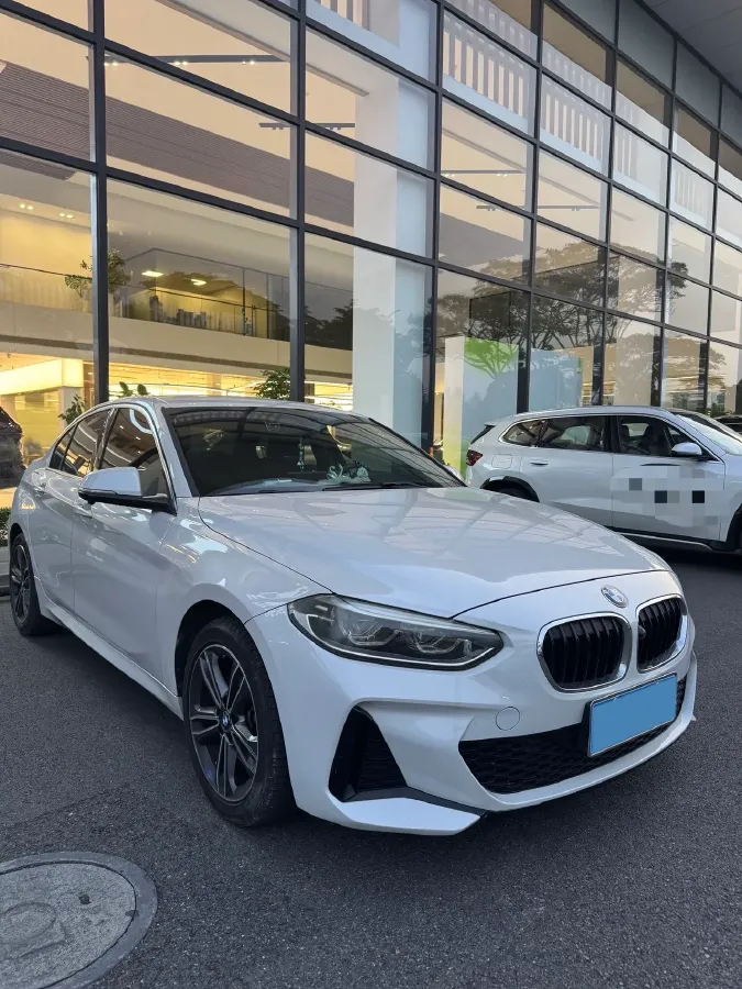 2022 BMW 1 Series 1.5T 140HP L3 7DCT,autocango,china used car exporter,china ev exporter,chinese used car exporter,chinese used ev exporter
