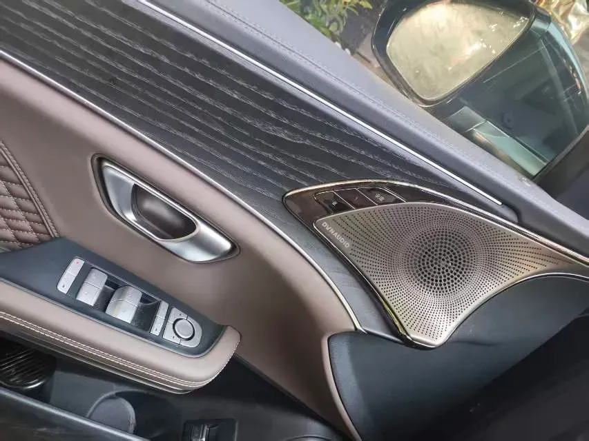 2022 Volkswagen Tiguan L 2.0T 186HP L4 7DCT,autocango,china used car exporter,china ev exporter,chinese used car exporter,chinese used ev exporter