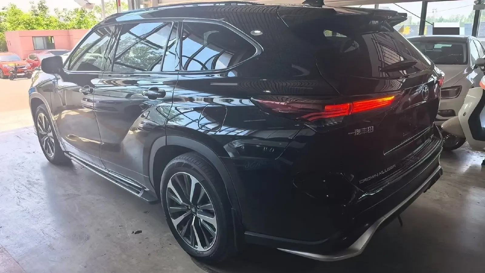 2024 Toyota Crown Kluger 2.5L 189HP L4 E-CVT Hybrid,autocango,china used car exporter,china ev exporter,chinese used car exporter,chinese used ev exporter