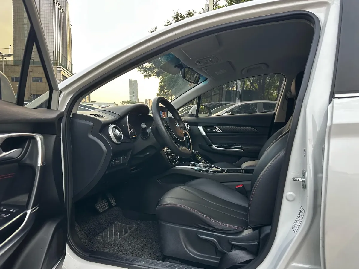 2018 BeiJing Auto EU5 BEV 53.66KWH,autocango,china used car exporter,china ev exporter,chinese used car exporter,chinese used ev exporter