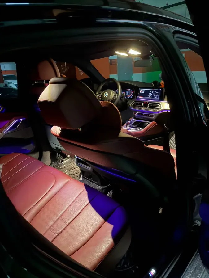 2021 BMW X6 3.0T 340HP L6 8AT,autocango,china used car exporter,china ev exporter,chinese used car exporter,chinese used ev exporter