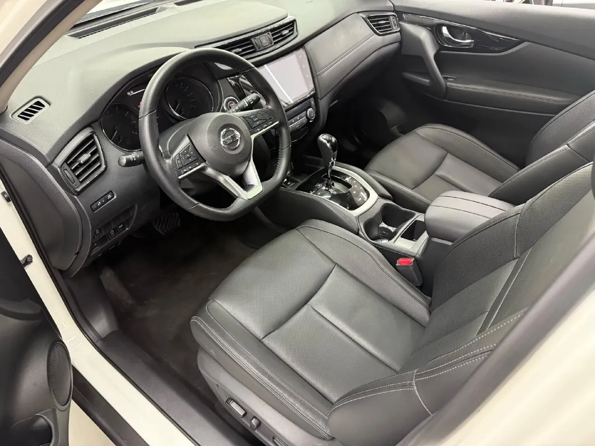 2022 Nissan X-Trail 2.0L 151HP L4 CVT,autocango,china used car exporter,china ev exporter,chinese used car exporter,chinese used ev exporter