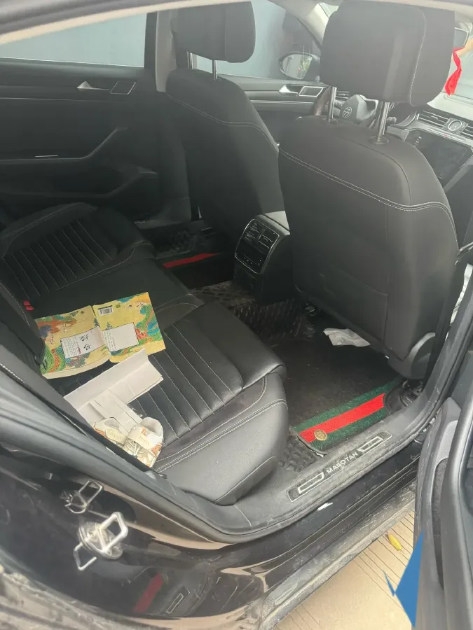 2020 Volkswagen Magotan 2.0T 186HP L4 7DCT,autocango,china used car exporter,china ev exporter,chinese used car exporter,chinese used ev exporter