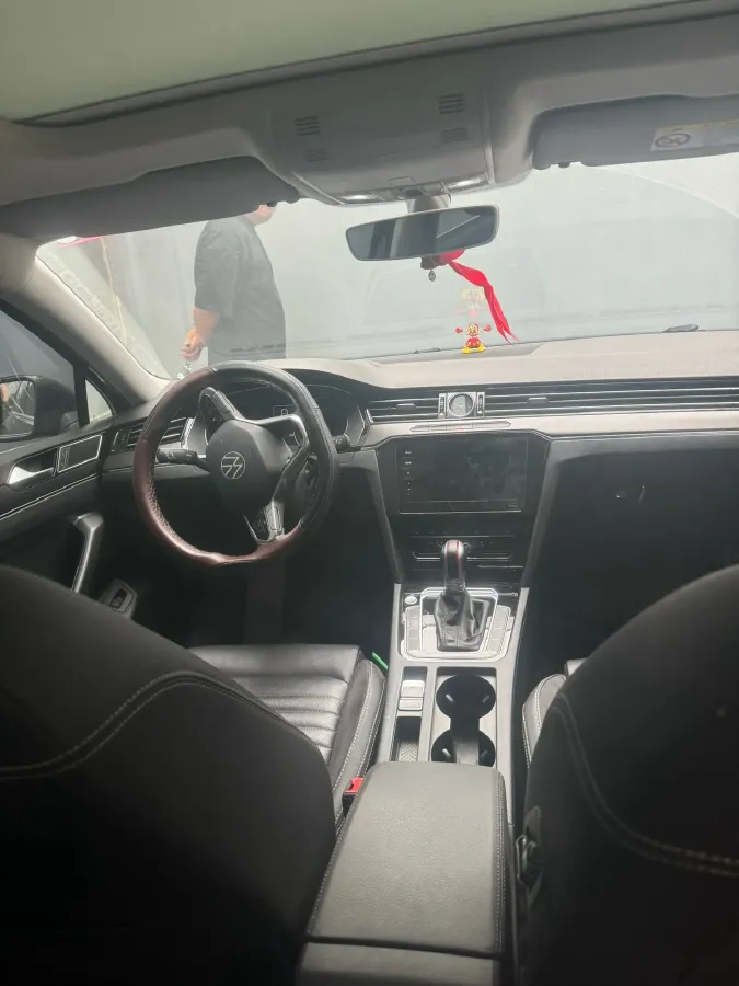 2020 Volkswagen Magotan 2.0T 186HP L4 7DCT,autocango,china used car exporter,china ev exporter,chinese used car exporter,chinese used ev exporter