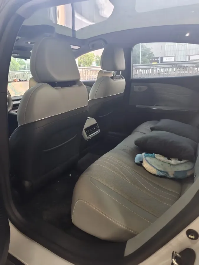 2024 Geely Galaxy E8 BEV 62KWH,autocango,china used car exporter,china ev exporter,chinese used car exporter,chinese used ev exporter