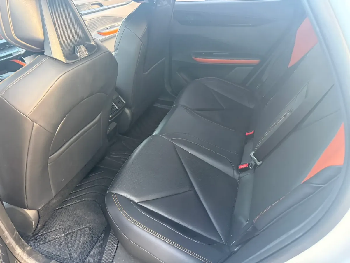 2023 ChangAn UNI-V iDD 1.5T 170HP L4 6TCT PHEV 18.4KWH,autocango,china used car exporter,china ev exporter,chinese used car exporter,chinese used ev exporter