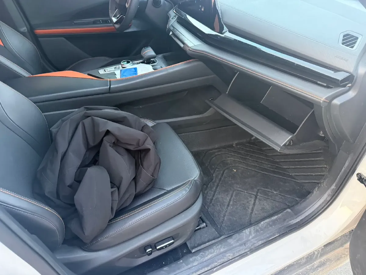 2023 ChangAn UNI-V iDD 1.5T 170HP L4 6TCT PHEV 18.4KWH,autocango,china used car exporter,china ev exporter,chinese used car exporter,chinese used ev exporter