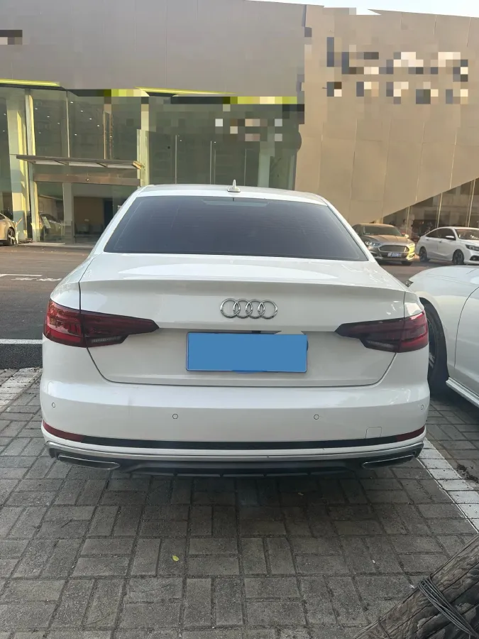 2019 Audi A4L 2.0T 190HP L4 7DCT,autocango,china used car exporter,china ev exporter,chinese used car exporter,chinese used ev exporter