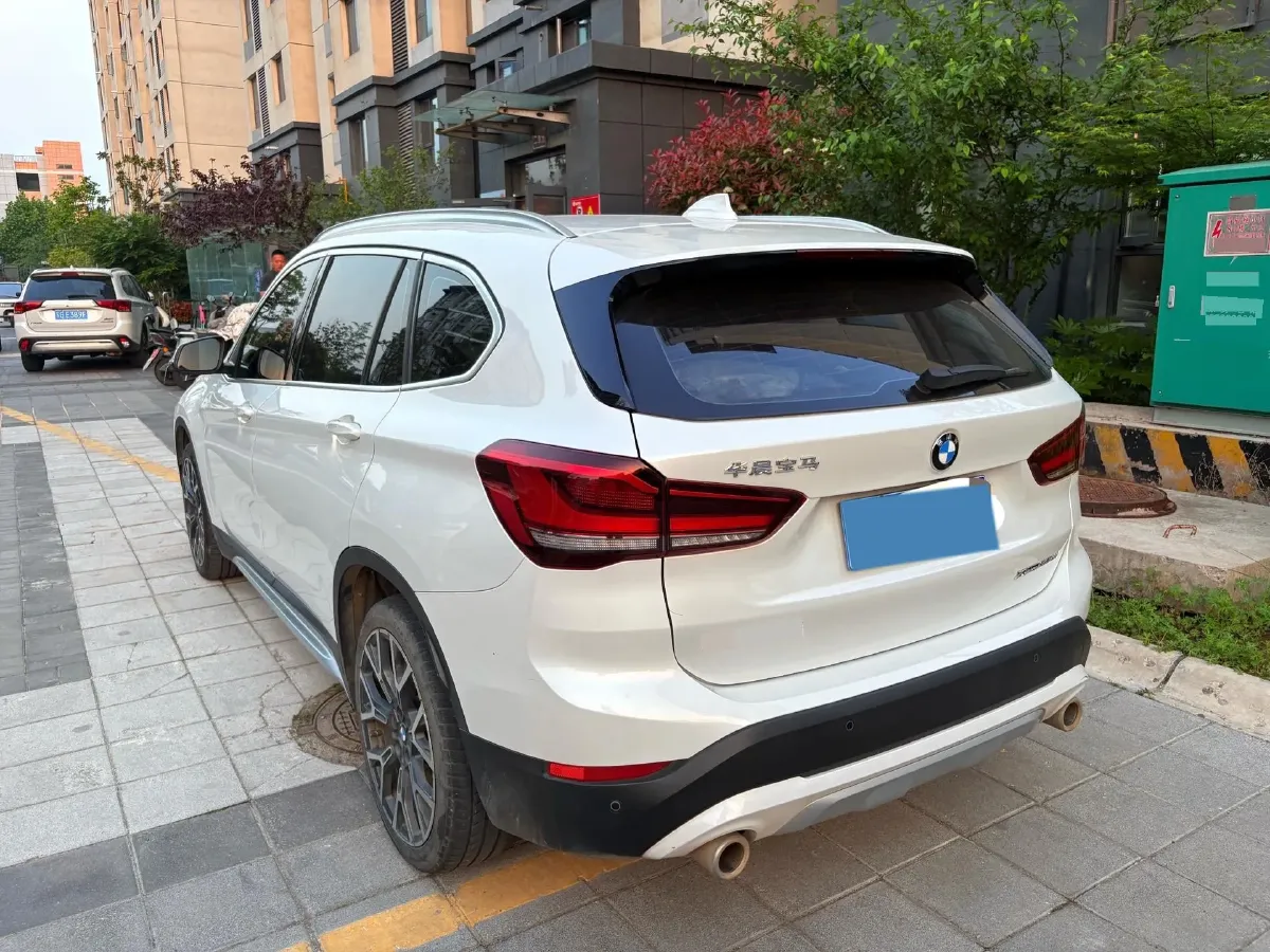 2021 BMW X1 2.0T 192HP L4 8AT,autocango,china used car exporter,china ev exporter,chinese used car exporter,chinese used ev exporter