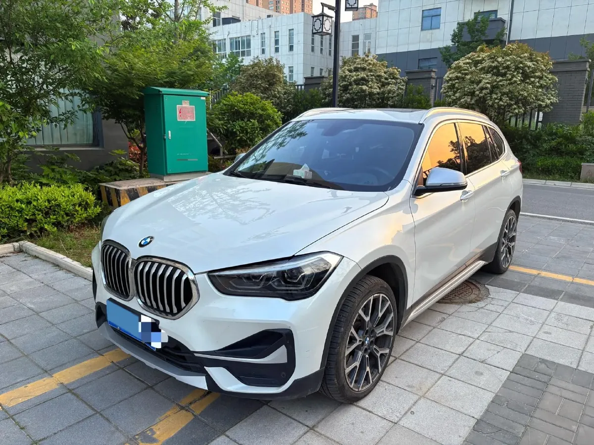 2021 BMW X1 2.0T 192HP L4 8AT,autocango,china used car exporter,china ev exporter,chinese used car exporter,chinese used ev exporter