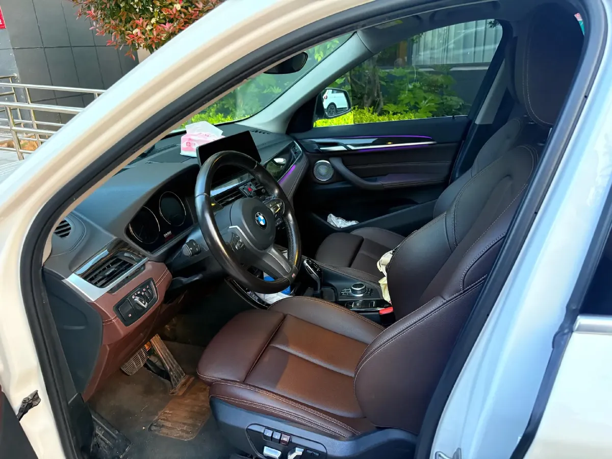 2021 BMW X1 2.0T 192HP L4 8AT,autocango,china used car exporter,china ev exporter,chinese used car exporter,chinese used ev exporter