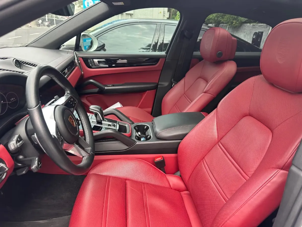 2023 Porsche Cayenne 2.0T 252HP L4 8AT PHEV 17.9KWH,autocango,china used car exporter,china ev exporter,chinese used car exporter,chinese used ev exporter