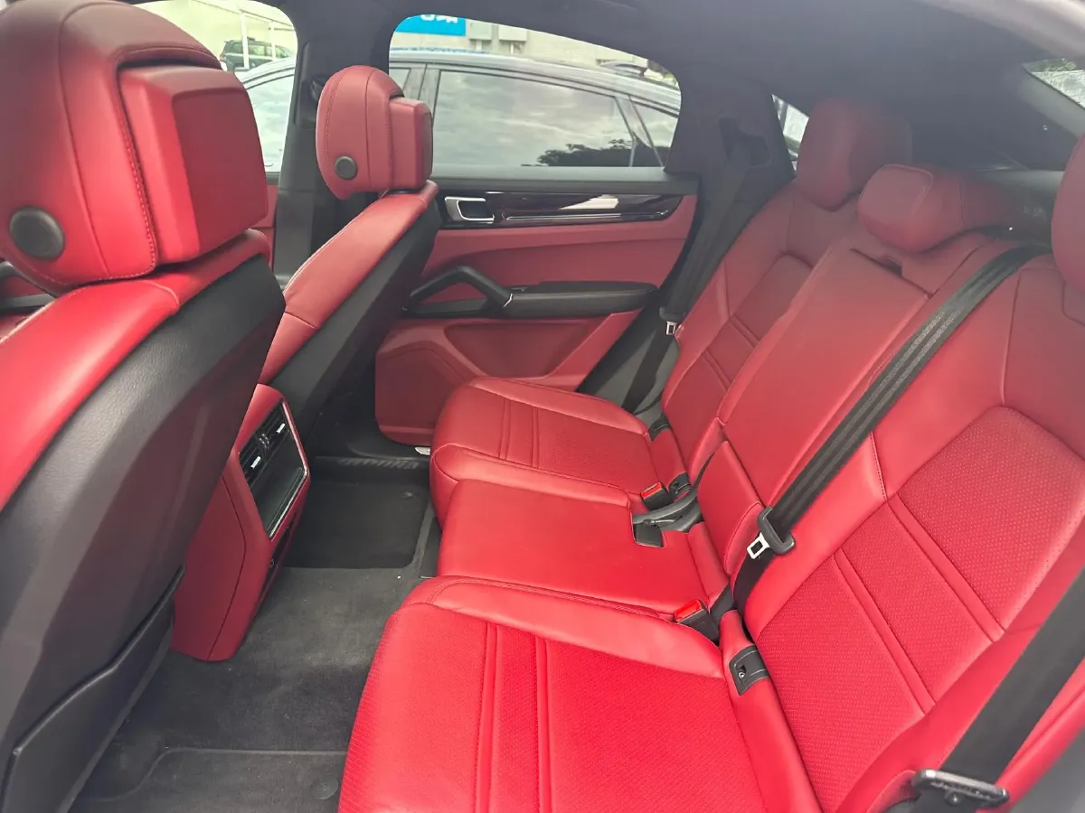 2023 Porsche Cayenne 2.0T 252HP L4 8AT PHEV 17.9KWH,autocango,china used car exporter,china ev exporter,chinese used car exporter,chinese used ev exporter