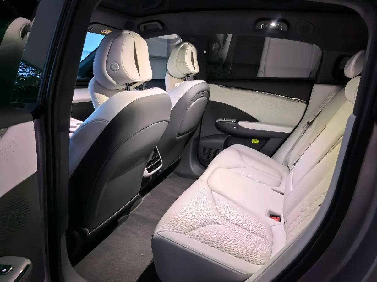 2025 Xpeng G7 BEV,autocango,china used car exporter,china ev exporter,chinese used car exporter,chinese used ev exporter