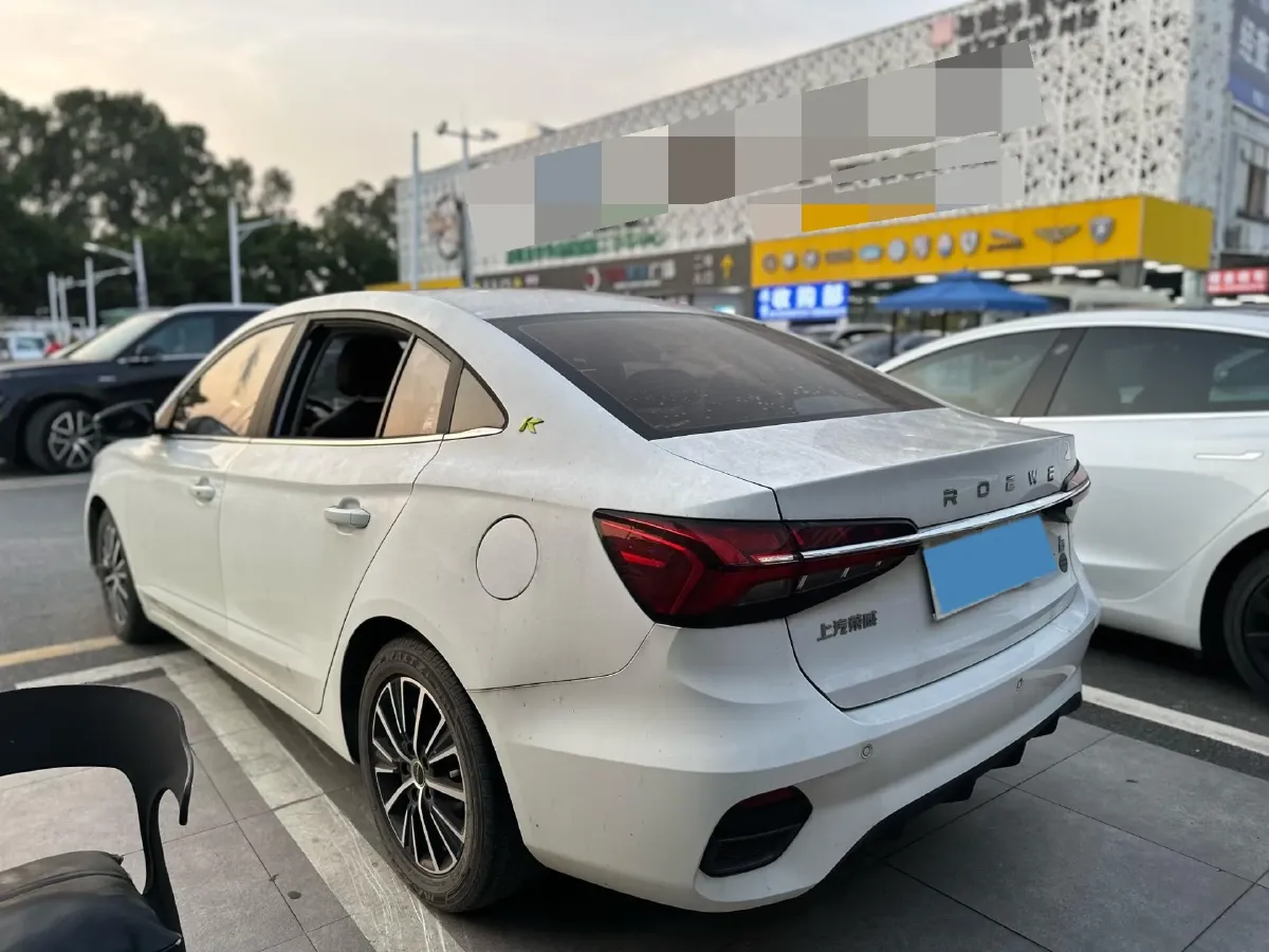 2021 Roewe i5 1.5L 120HP L4 5MT,autocango,china used car exporter,china ev exporter,chinese used car exporter,chinese used ev exporter
