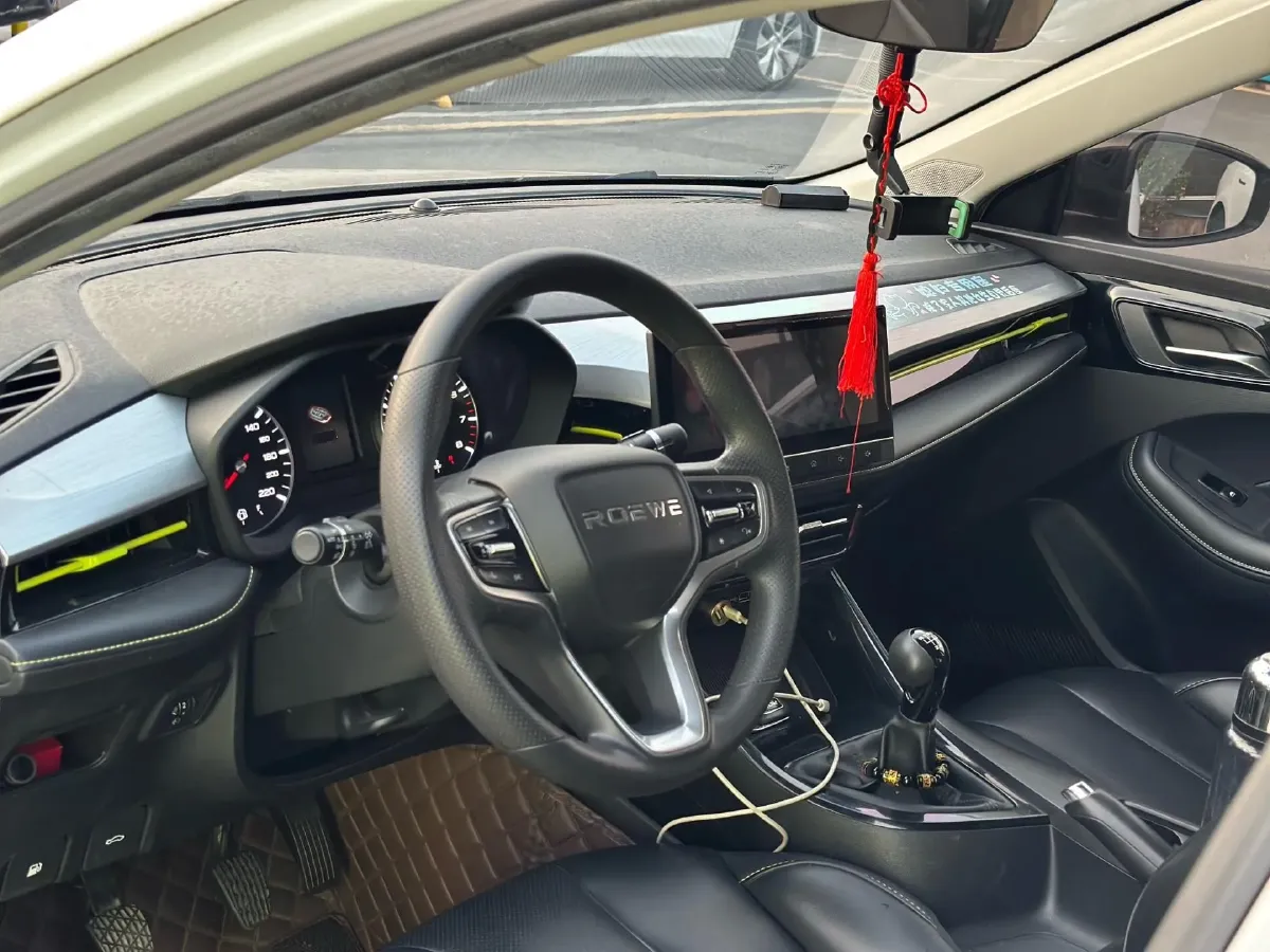 2021 Roewe i5 1.5L 120HP L4 5MT,autocango,china used car exporter,china ev exporter,chinese used car exporter,chinese used ev exporter